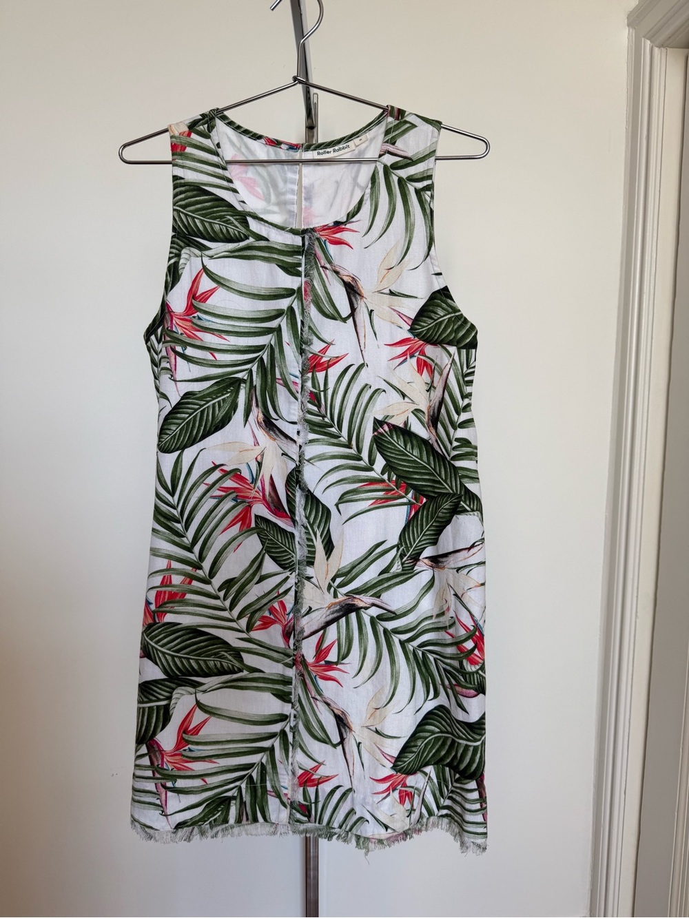 Roller Rabbit White Tropical Leaf and Floral Sleeveless Dress